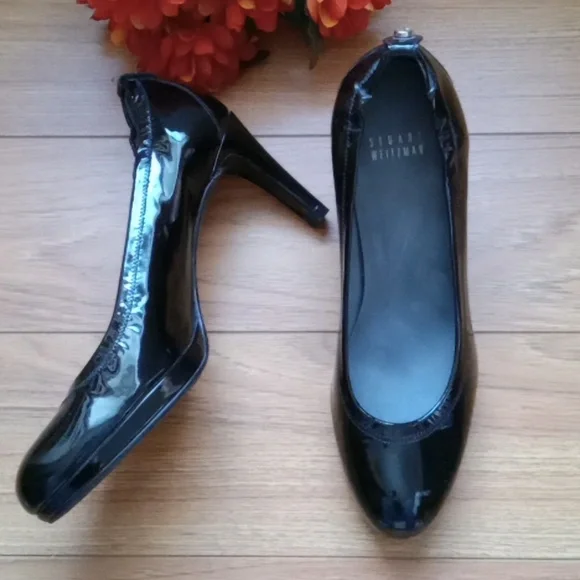 ⭐️ Host Pick ⭐️ Stuart Weitzman | Vintage Timeless Black Patent Pumps - Picture 4 of 15